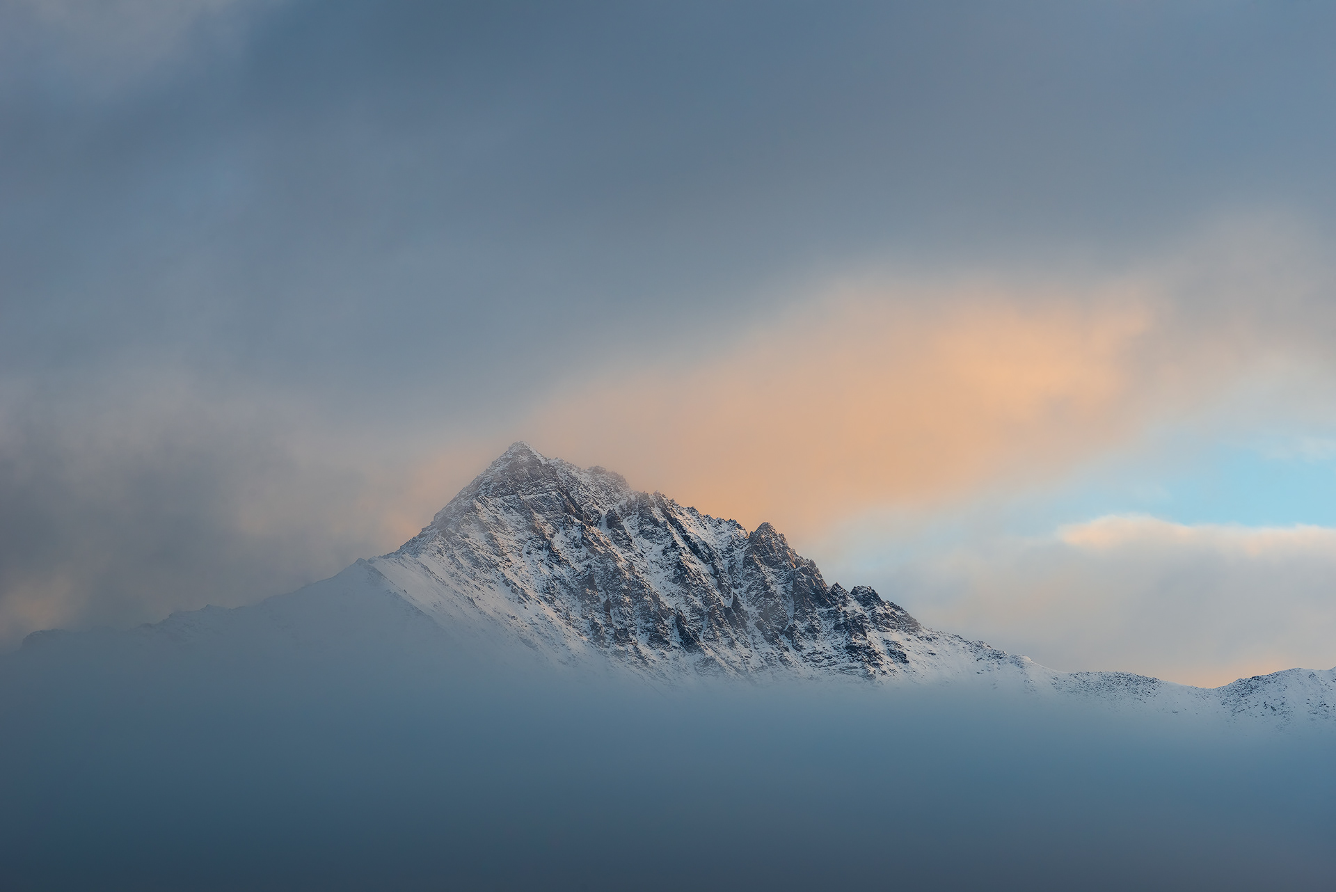 Mount Frank Rae