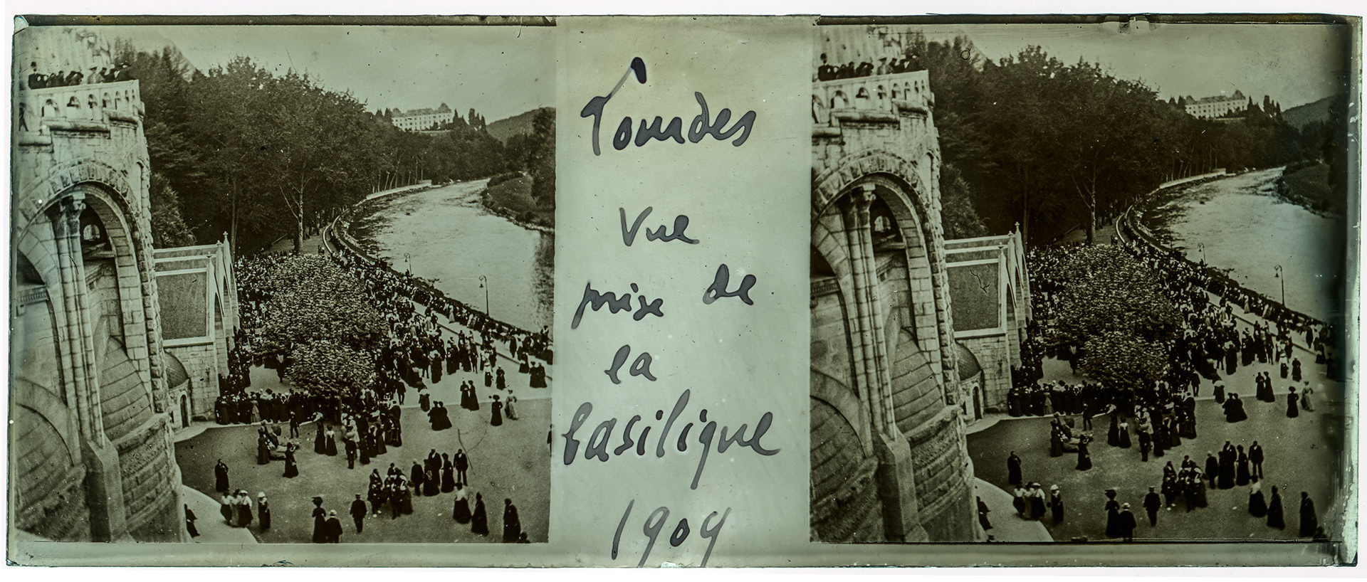 0731_ France-Lourdes Basilique Notre-Dame du Rosaire - 1909 - "Lourdes vue prise de la basilique 1909"