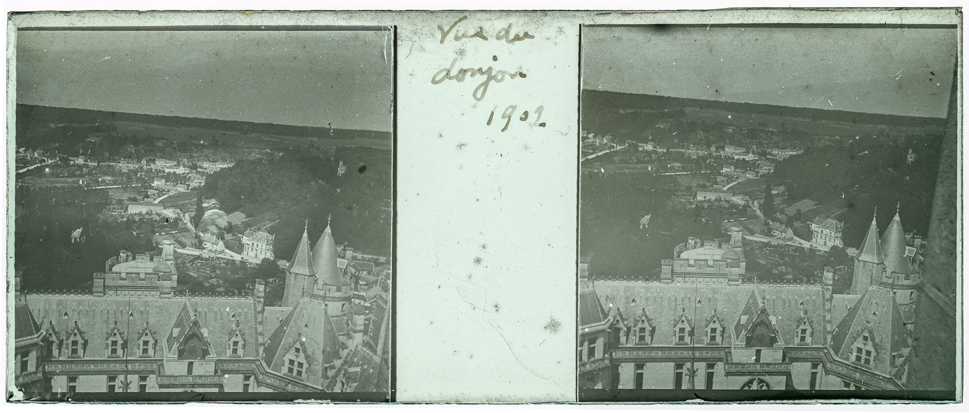 0800_ France-Pierrefonds - 1902 - "Vue du donjon 1902"