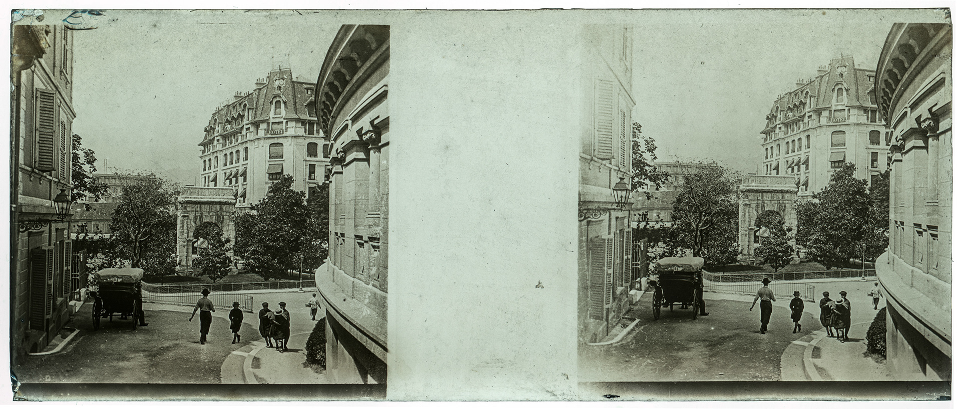 0393_ France-Aix-les-Bains  Arc de Campanus