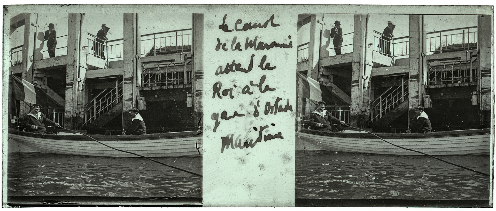 2193_ Belgique-Ostende - "Le canot de la Marine attend le Roi à la gare maritime d'Ostende"