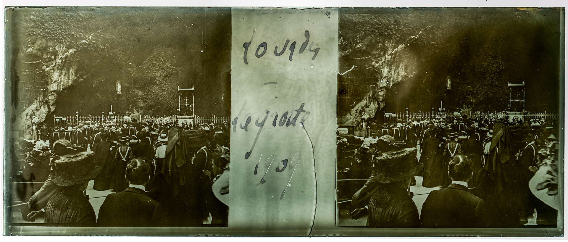 0723_ France-Lourdes la Grotte - 1909 - "Lourdes - La grotte 1909"