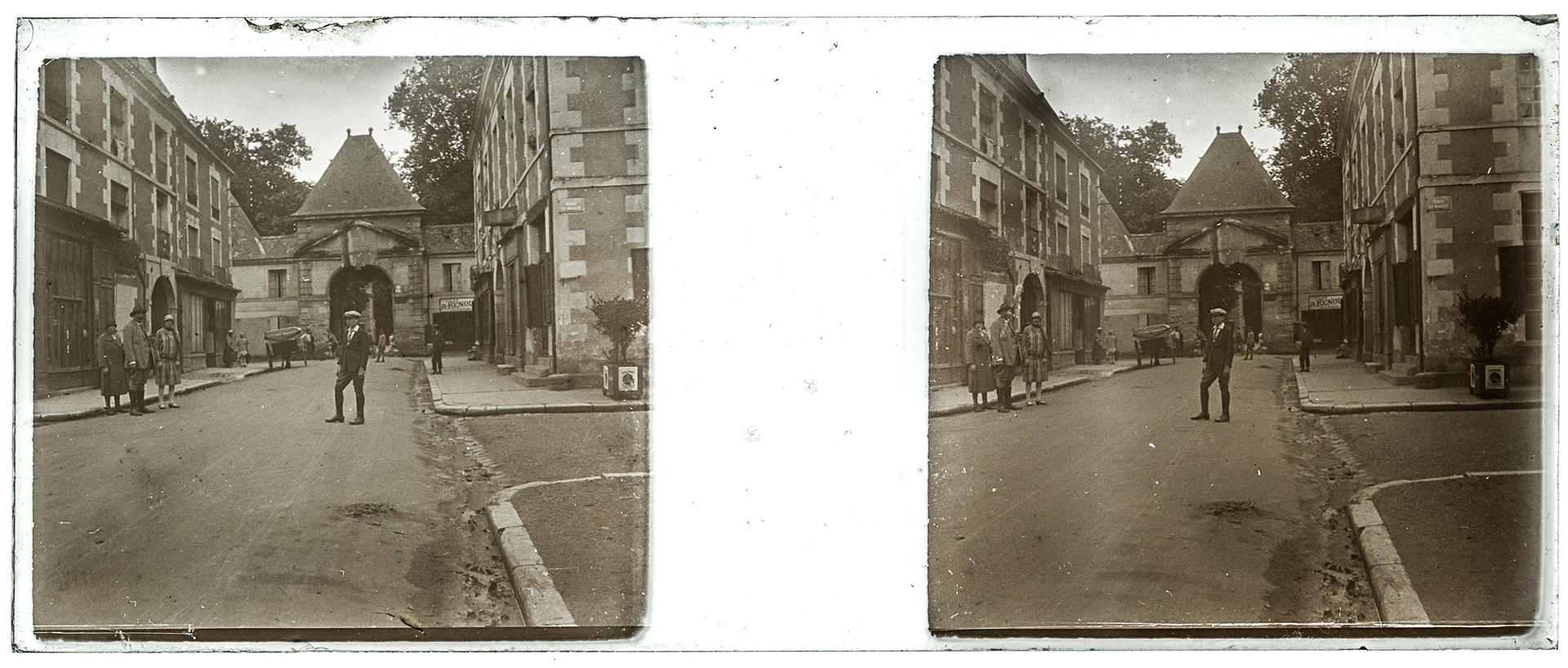 0437_ France-Richelieu Place du cardinal