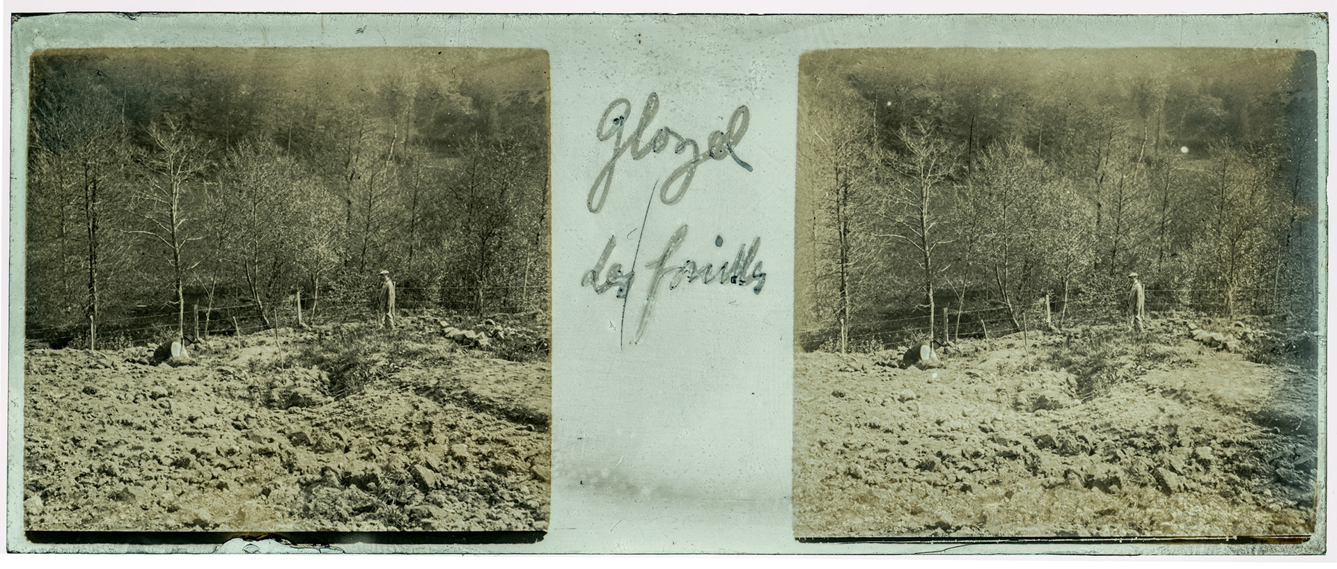 0911_ France-Ferrières-sur-Sichon le musée Glozel - 1928 - "Glozel les fouilles"