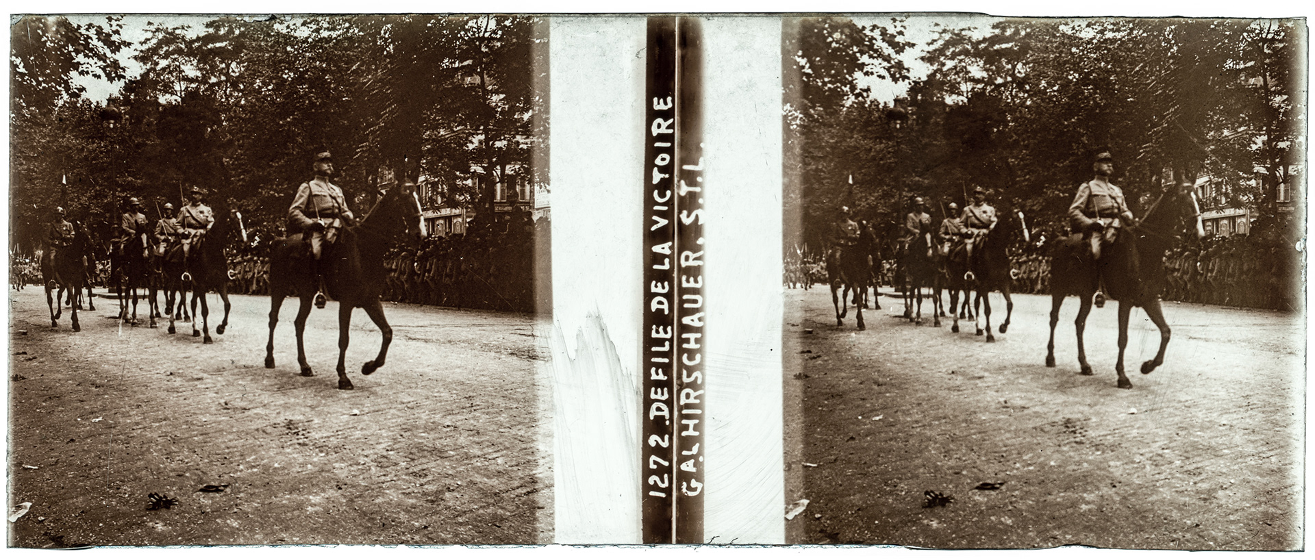 1321_ France-Paris-Champs-Elysées - 1919 - "1272 - Défilé de la victoire général Hirschauer S.T.L"