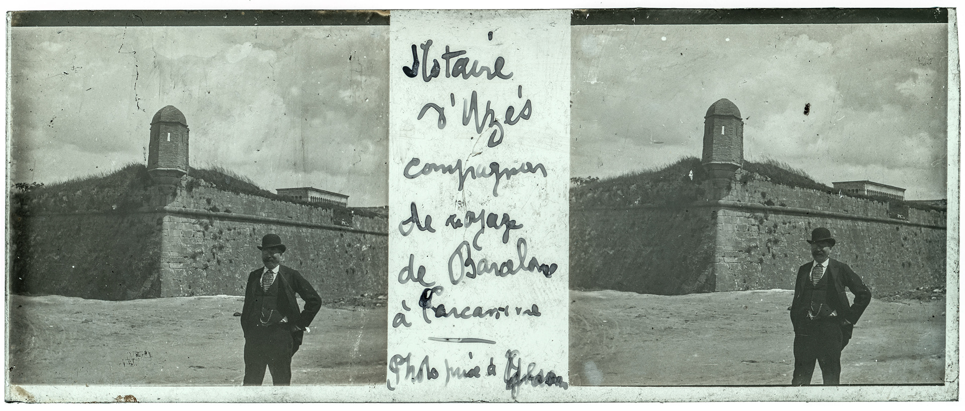 1174_ Espagne-Gérone remparts - "Notaire d'Uzès compagnon de voyage de Barcelone à Carcassone - Photo prise à Gérone"