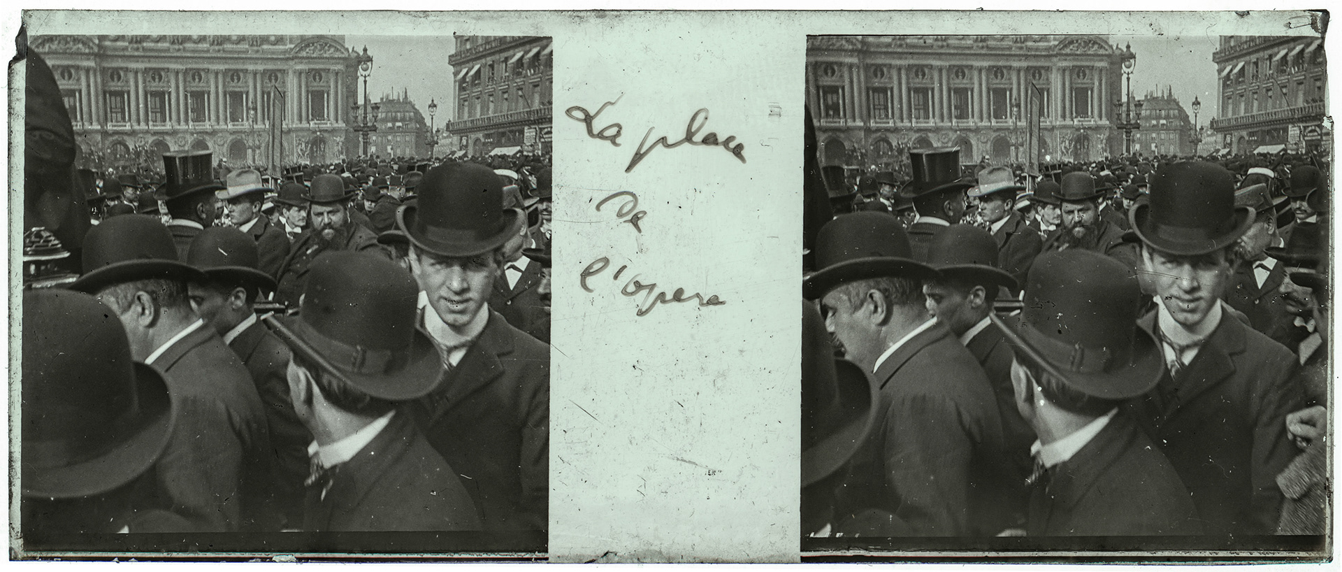 2166_ France-Paris place de l'Opéra - "La place de l'Opéra"