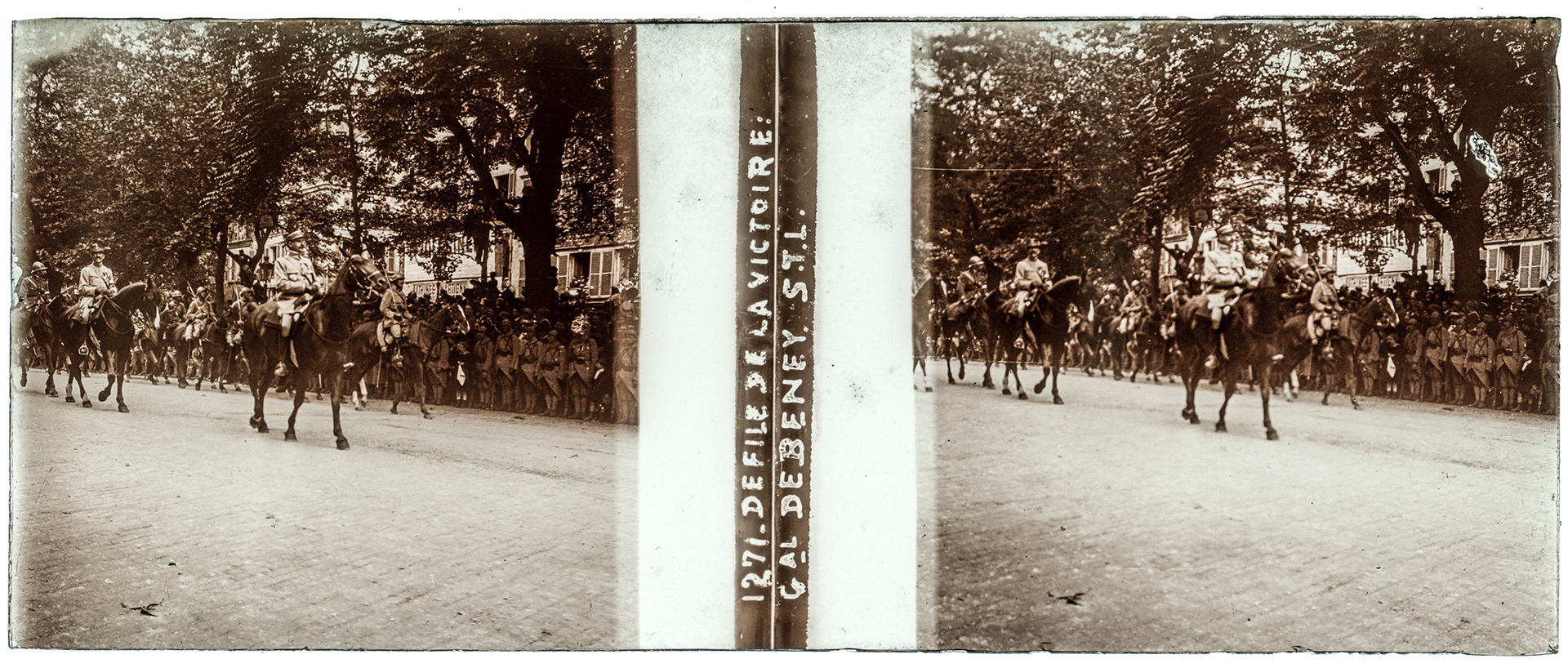 1297_ France-Paris Champs-Elysées - 14 juillet 1919 - "1271 - Défilé de la Victoire : Général Debeney S.T.L"