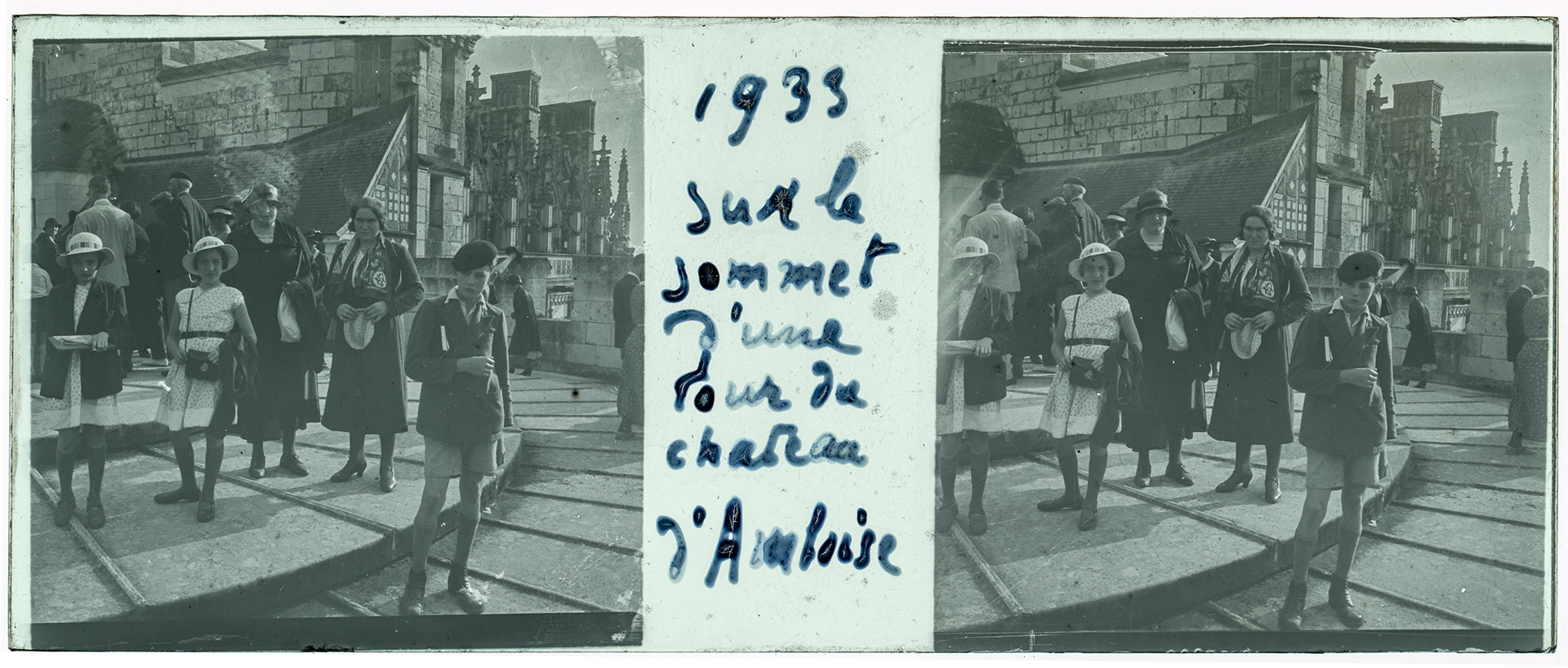 0959_ France-Amboise Chateau d'Amboise - "1933 Sur le sommet d'une tour du chateau d'Amboise"