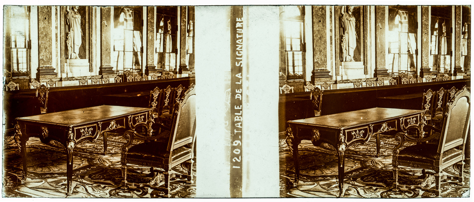 0103_ France-Versailles - 28 juin 1919 - "1209 Table de la signature"
