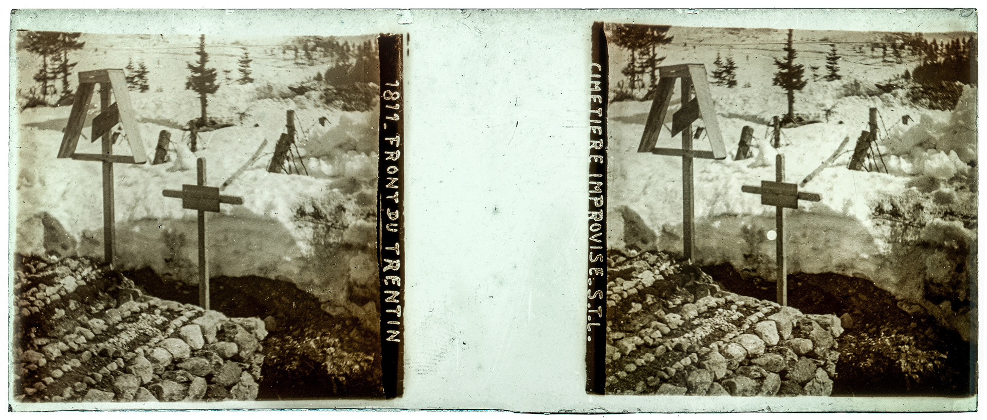 1530_ Italie-Plateau d'Asiago - 1916 - "1811 - Front du trentin cimetière improvisé S.T.L."