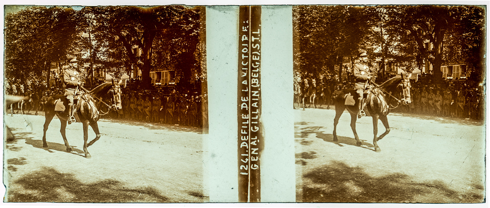 0109_ France-Paris - 14 juillet 1919 - "1241 Défilé de la victoire : général Gillain (Belges) STL"