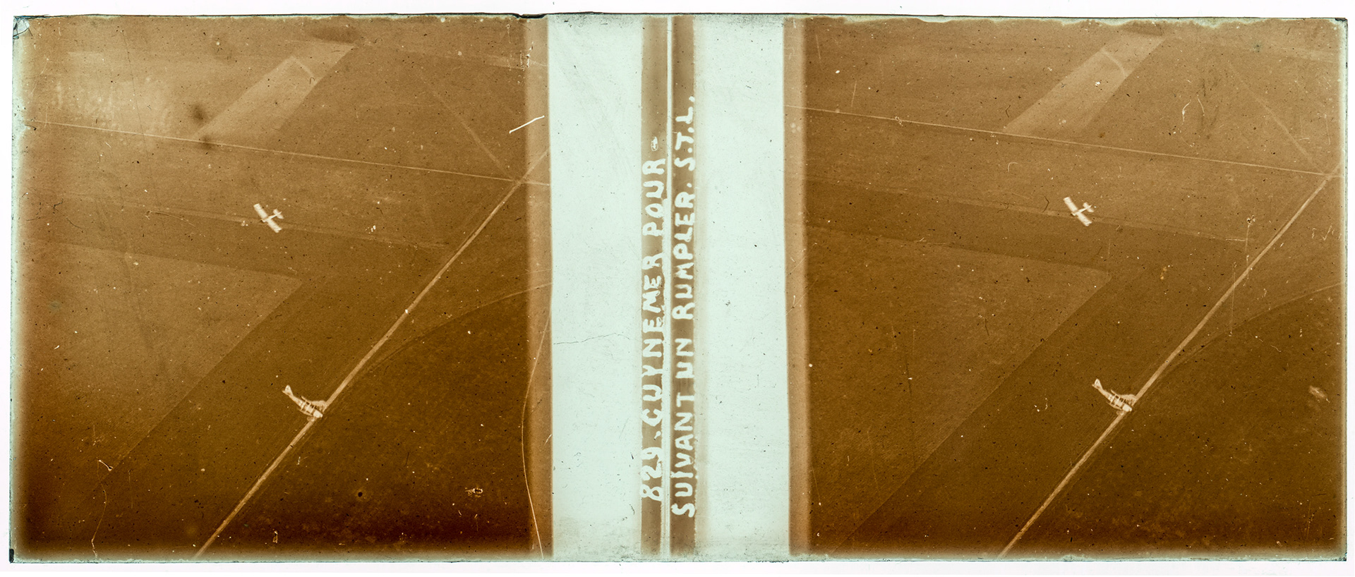 0561_ "829 Guynemer poursuivant un Rumpler STL"