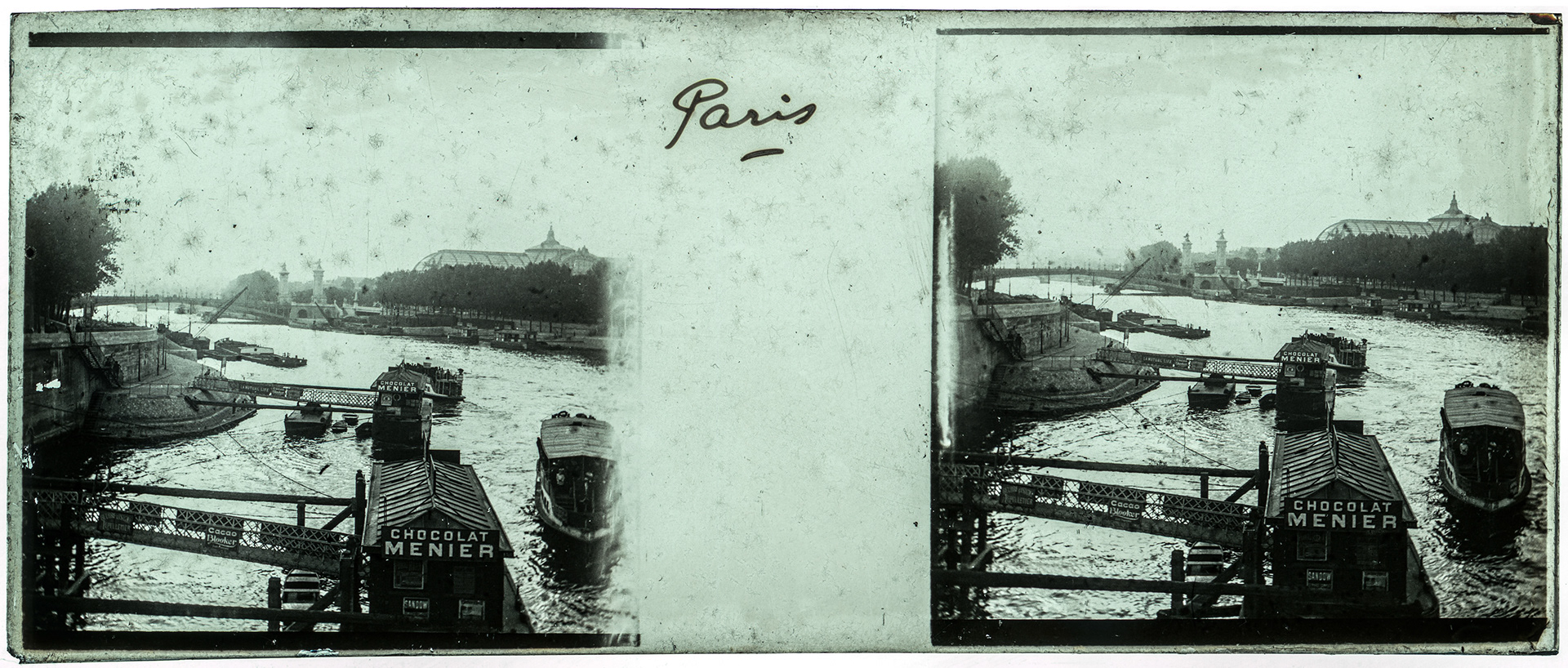 0457_ France-Paris Pont de la Concorde - "Paris"