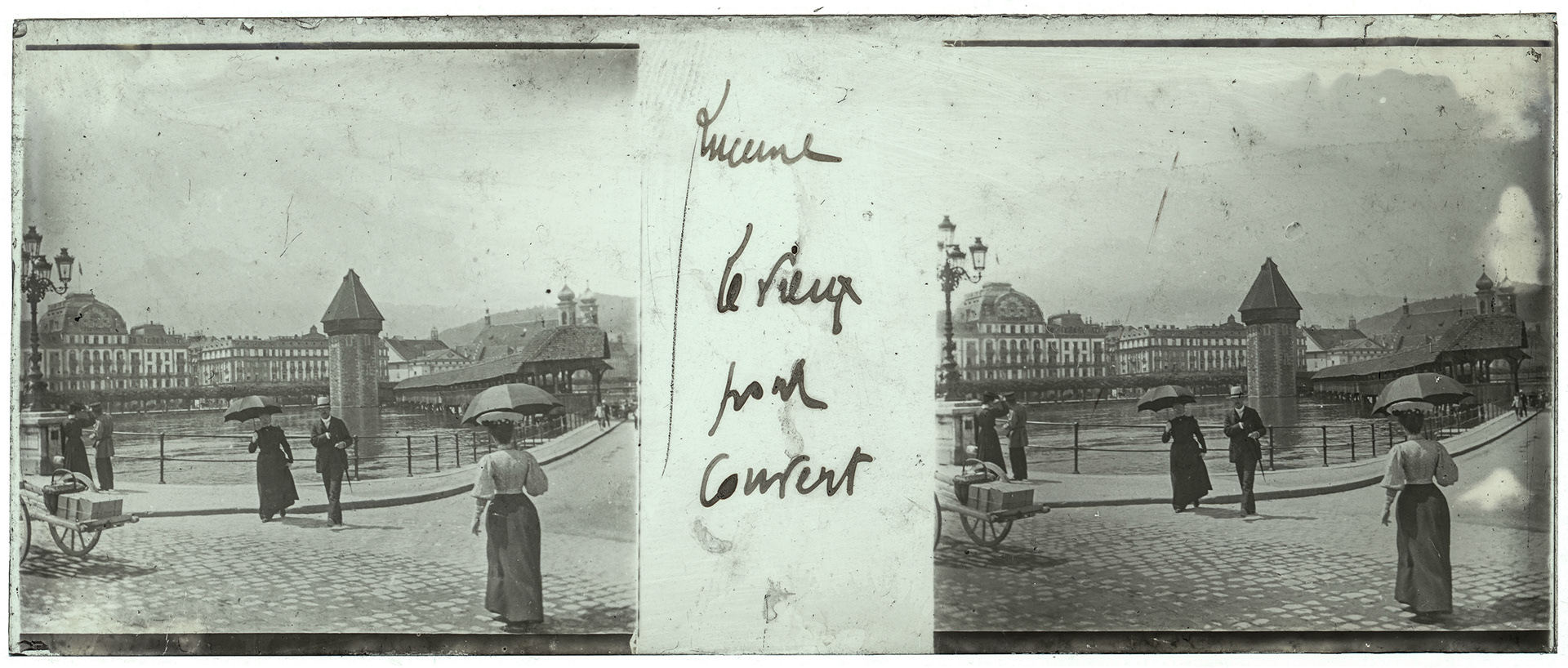 2105_ Suisse-Luzern Kapellbrücke - "Lucerne - Le vieux pont couvert"