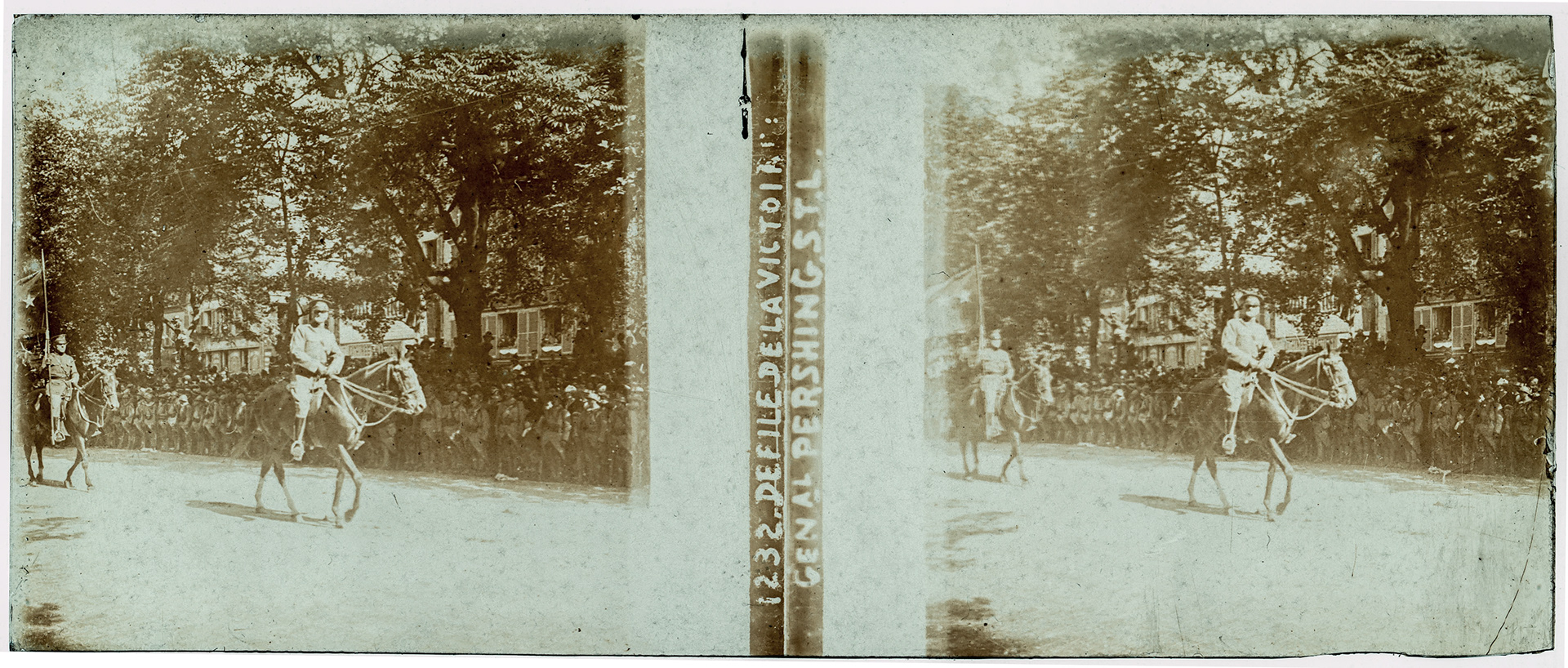 1326_ France-Paris Champs-Elysées - 14 juillet 1919 - "1232 Défilé de la victoire : général Pershing S.T.L"