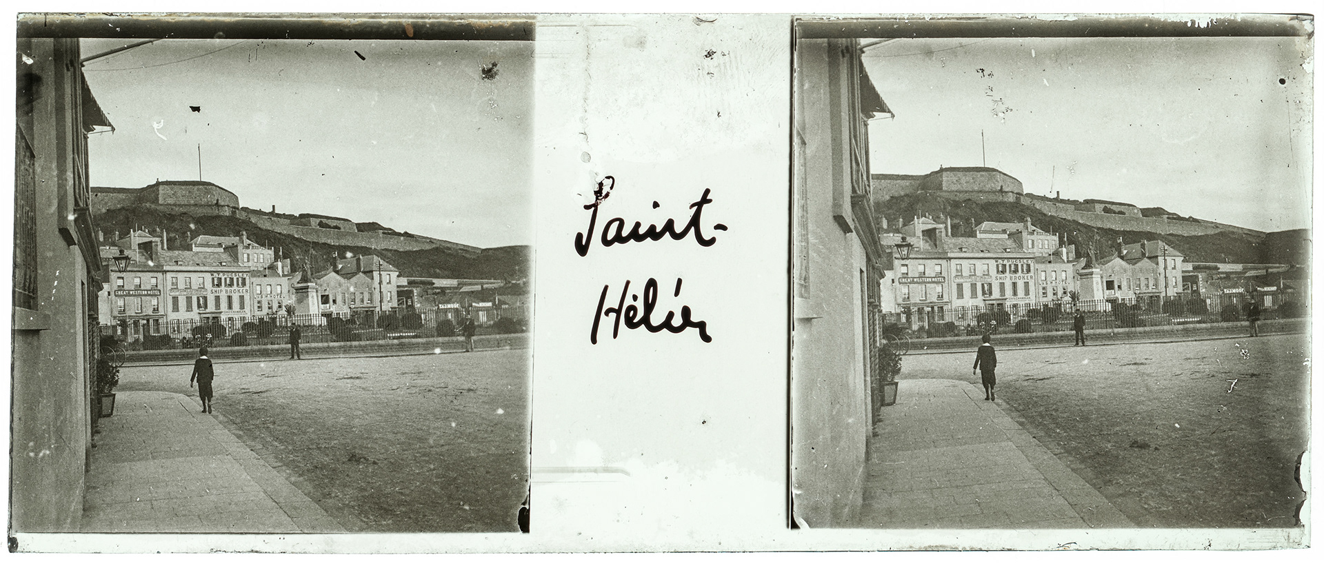 2040_ Jersey-Saint-Helier fort regent - "Saint-Helier"