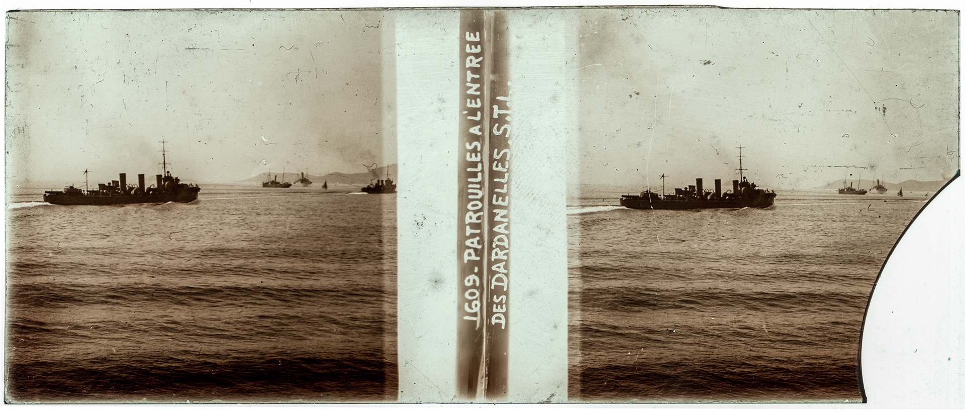 1763_ Turquie-Dardanelles - "1609 - Patrouilles à l'entrée des dardanelles S.T.L."