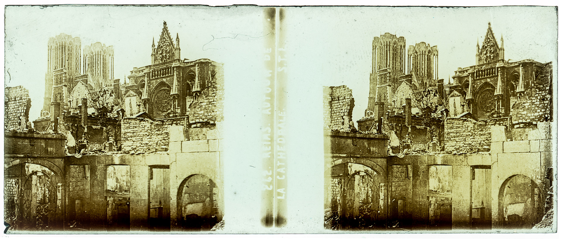 0304_ France-Reims Cathédrale - "242 Reims autour de la cathédrale STL"