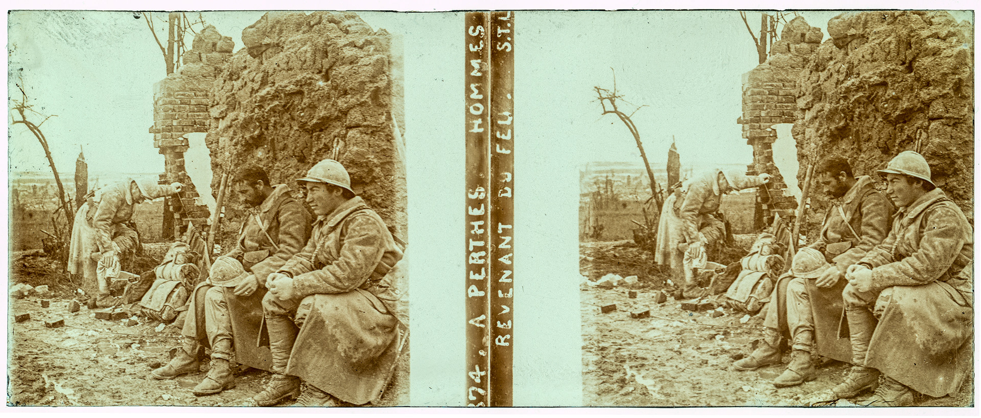 0552_ France-Perthes - "374 A parthes hommes revenant du feu STL"