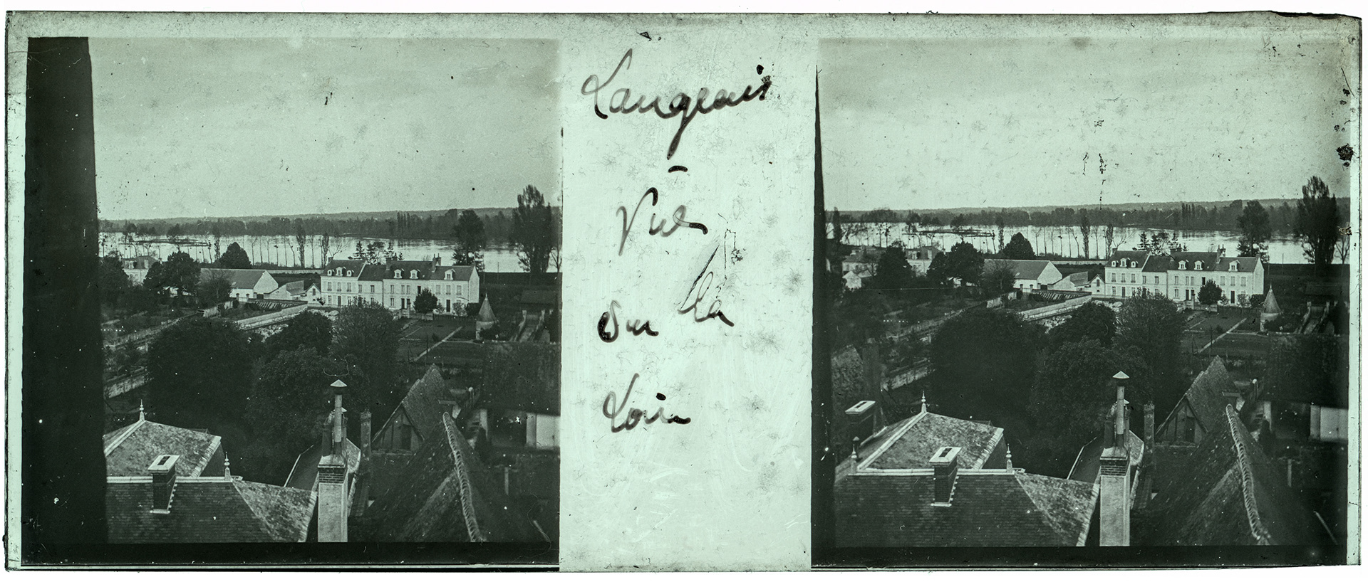 1558_ Fra,ce-Langeais - "Langeais - Vue sur la Loire"