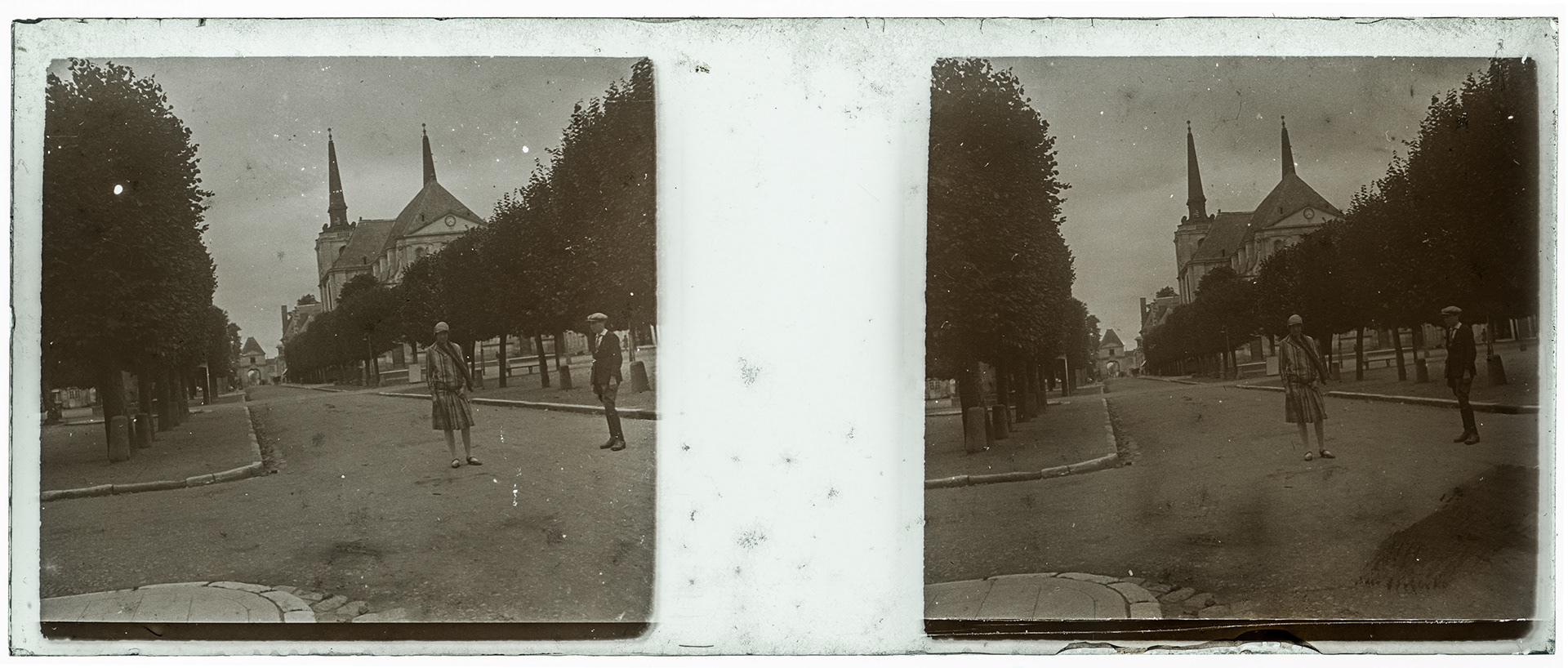 0062_ France-Richelieu - Place du cardinal