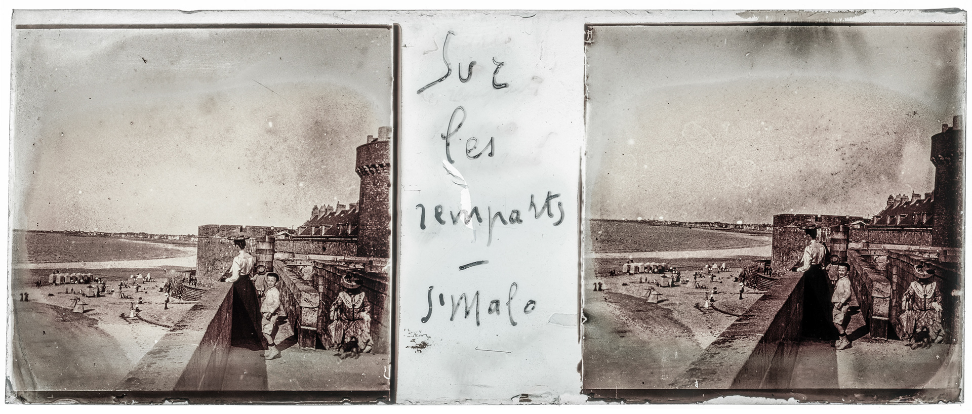 0934_ France-Saint-Malo - "Sur les remparts - St Malo"