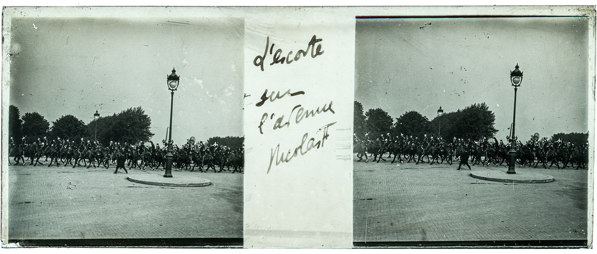 0447_ France-Paris Avenue Winston-Churchill - 30 mai 1905 - "L'escorte sur l'avenue Nicolas II"