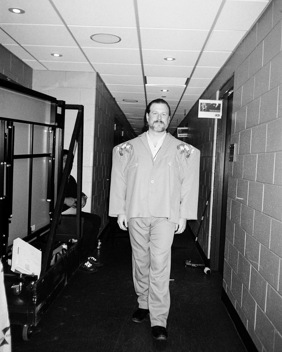 Read Connolly, Big Suit