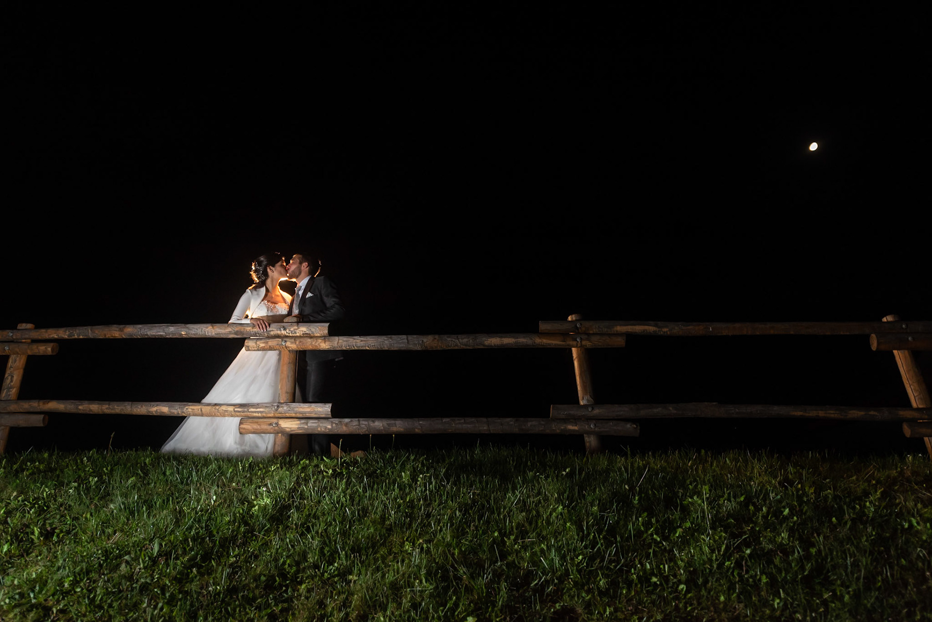 Una piccola luna accende un grandissimo amore