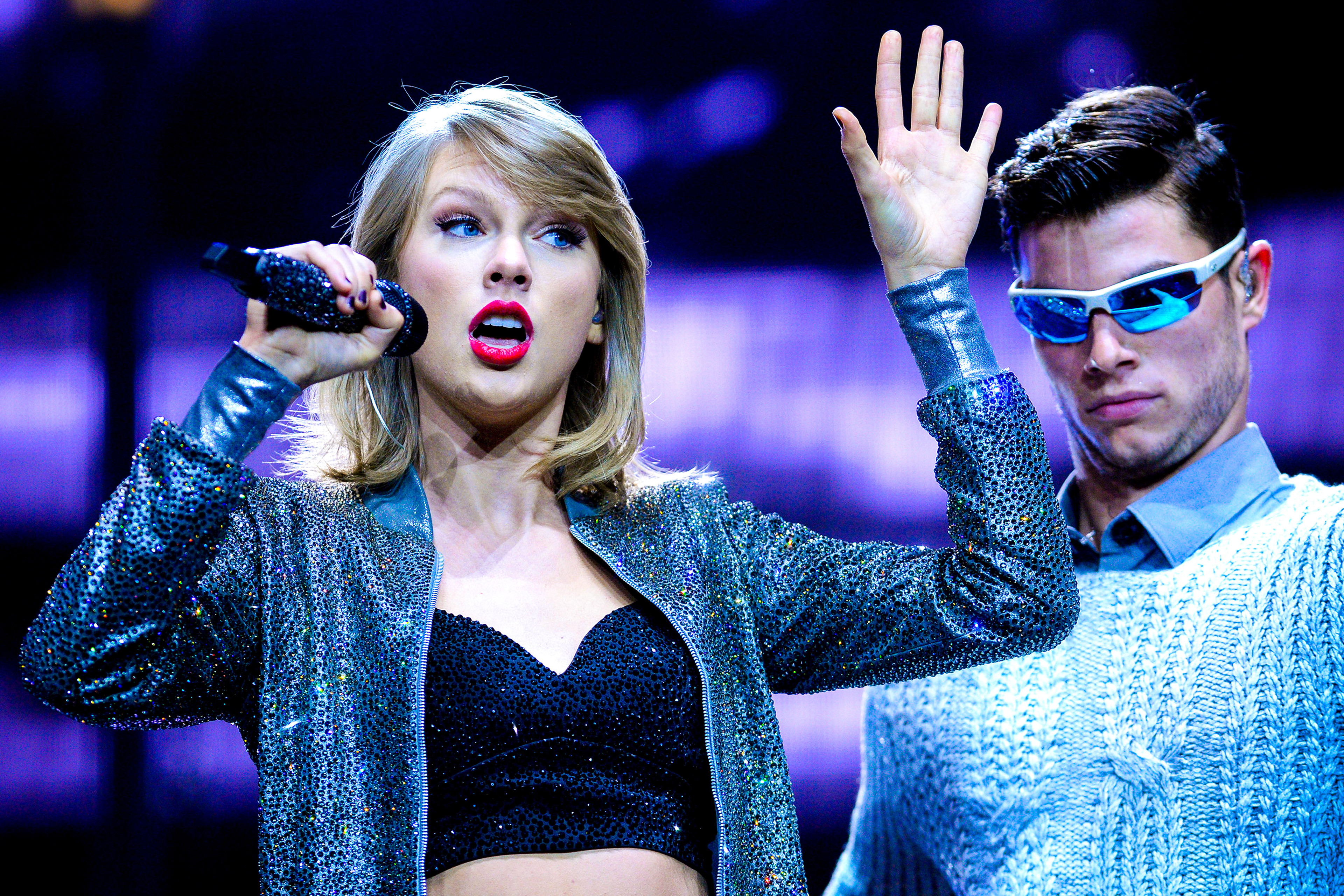 Taylor Swift performs on stage during 'The 1989 World Tour' at Lanxess Arena in Cologne, Germany, 30 June 2015. (Photo by Sascha Steinbach/Getty Images For Taylor Swift)