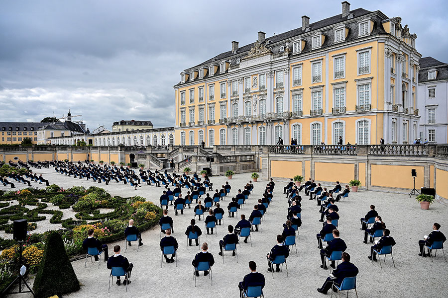 2,500 police officers take their oath of allegiance to the state constitution in front of Augustusburg Castle, a UNESCO World Heritage Site, in Bruehl, Germany, 09 September 2020. (Photo by Sascha Steinbach/epa)