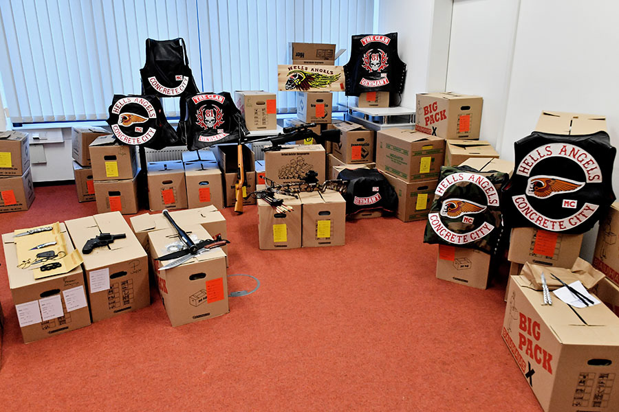 Confiscated weapons, drugs, cash money about 330,000 € and other items are on display at the main customs office in Krefeld, Germany, 30 January 2018. Thousands of special police and customs units were engaged in nationwide raids targeting organised illicit labour. (Photo by Sascha Steinbach/epa)