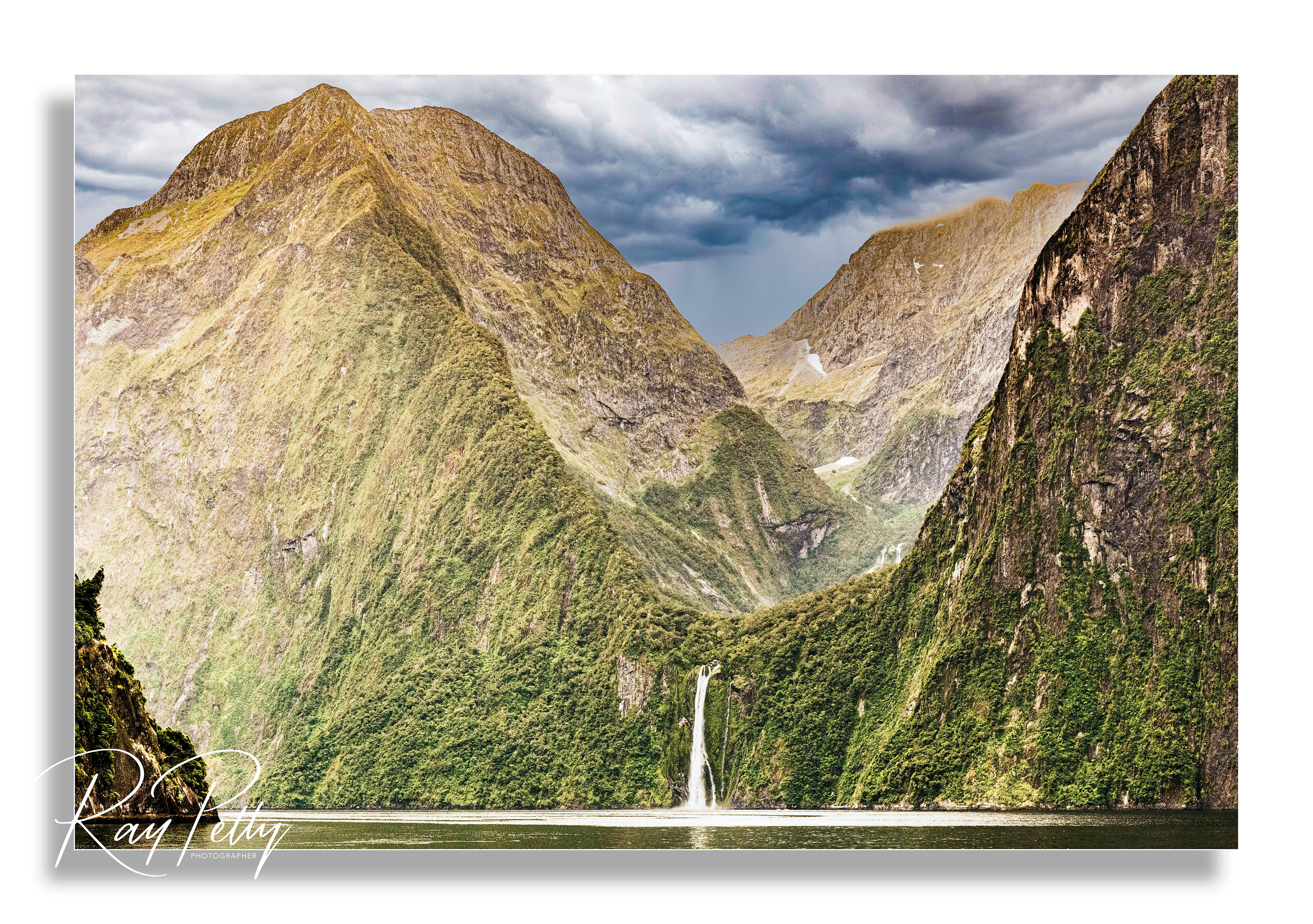 Stirling Waterfall (Ref: 2445)