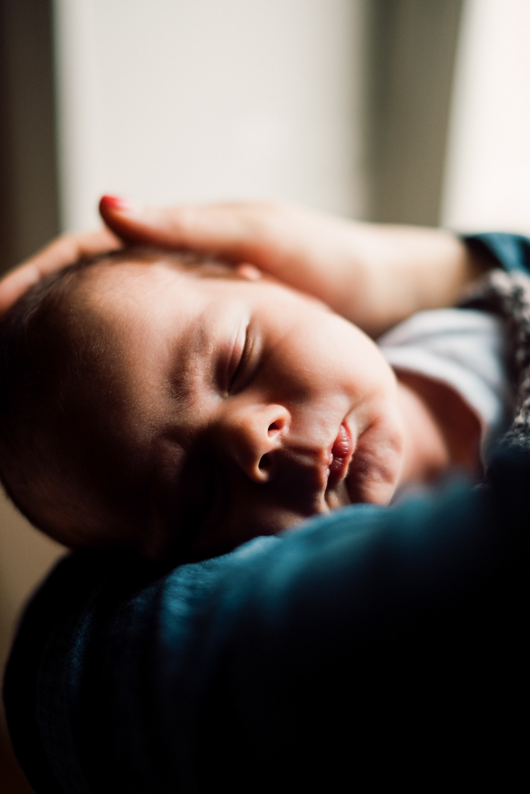 Séance photo à domicile nouveau-né Lyon