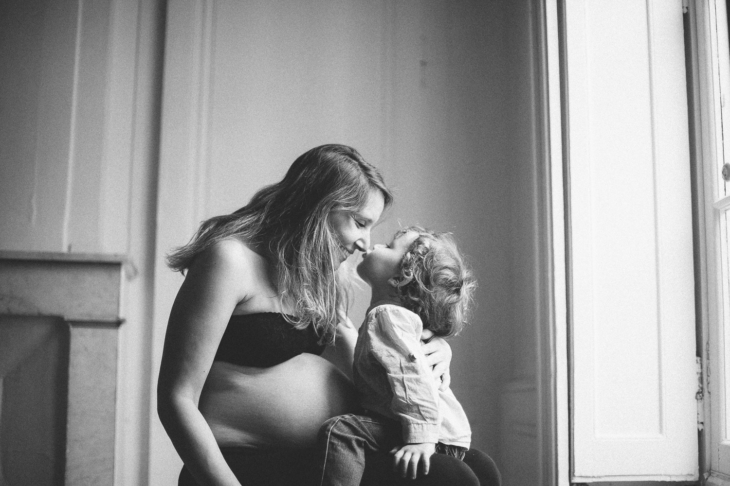 Photo famille grossesse en appartement Lyon