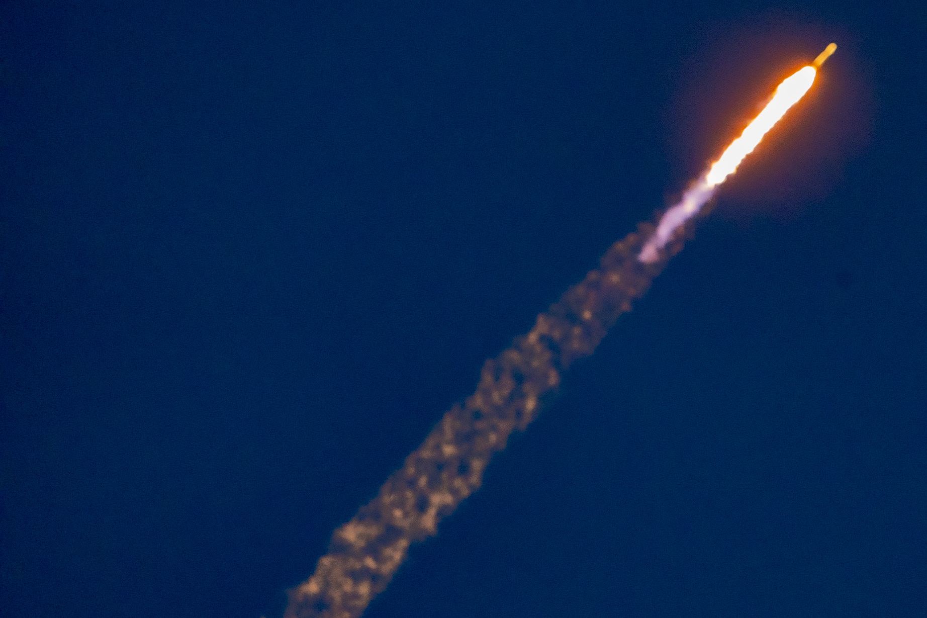 Falcon Heavy Reflecting in the Sunset 01-16-23