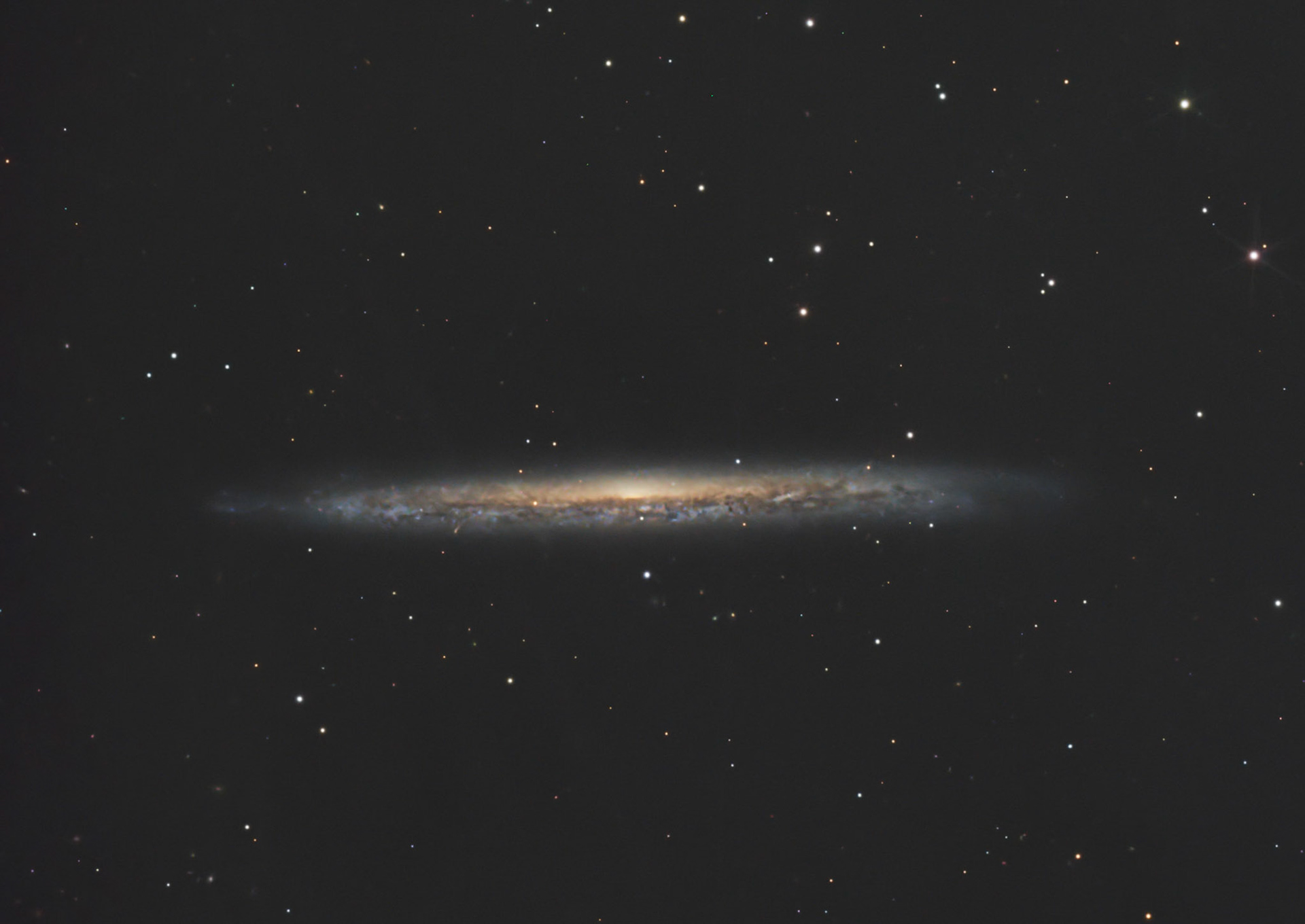 NGC5907 l'aiguille argentée