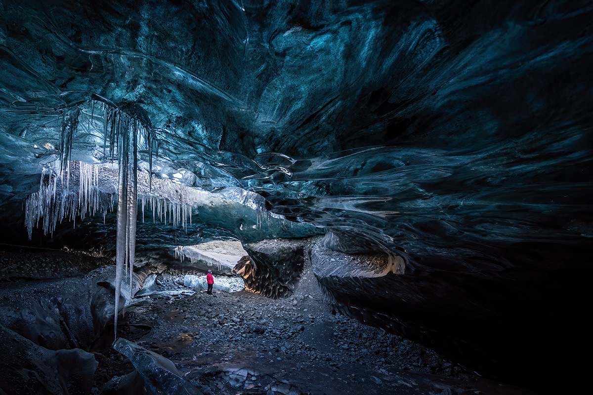 Saphire ice cave