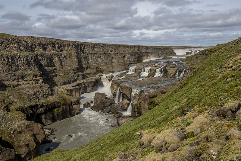 Waterfall Dynkur in Þjórsá