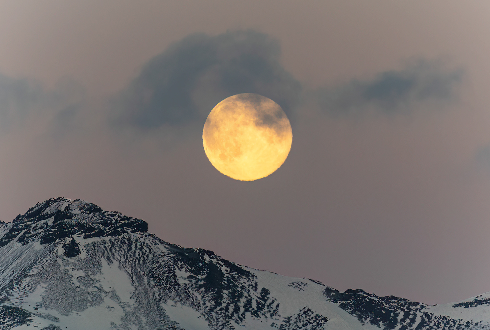 Moon at Vatnajökull