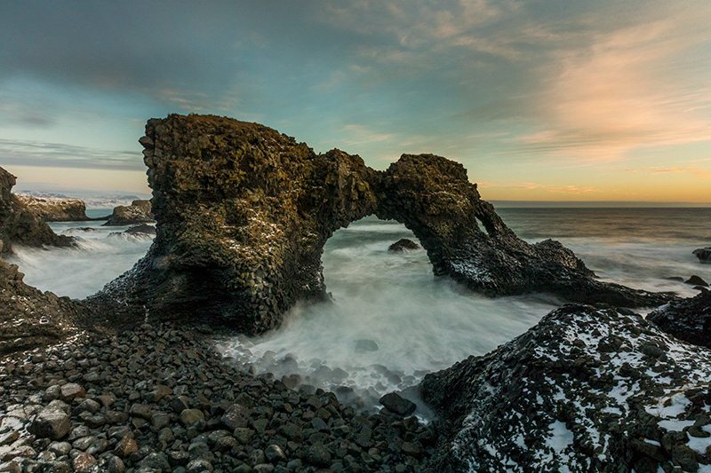 Gatklettur at Arnarstapi