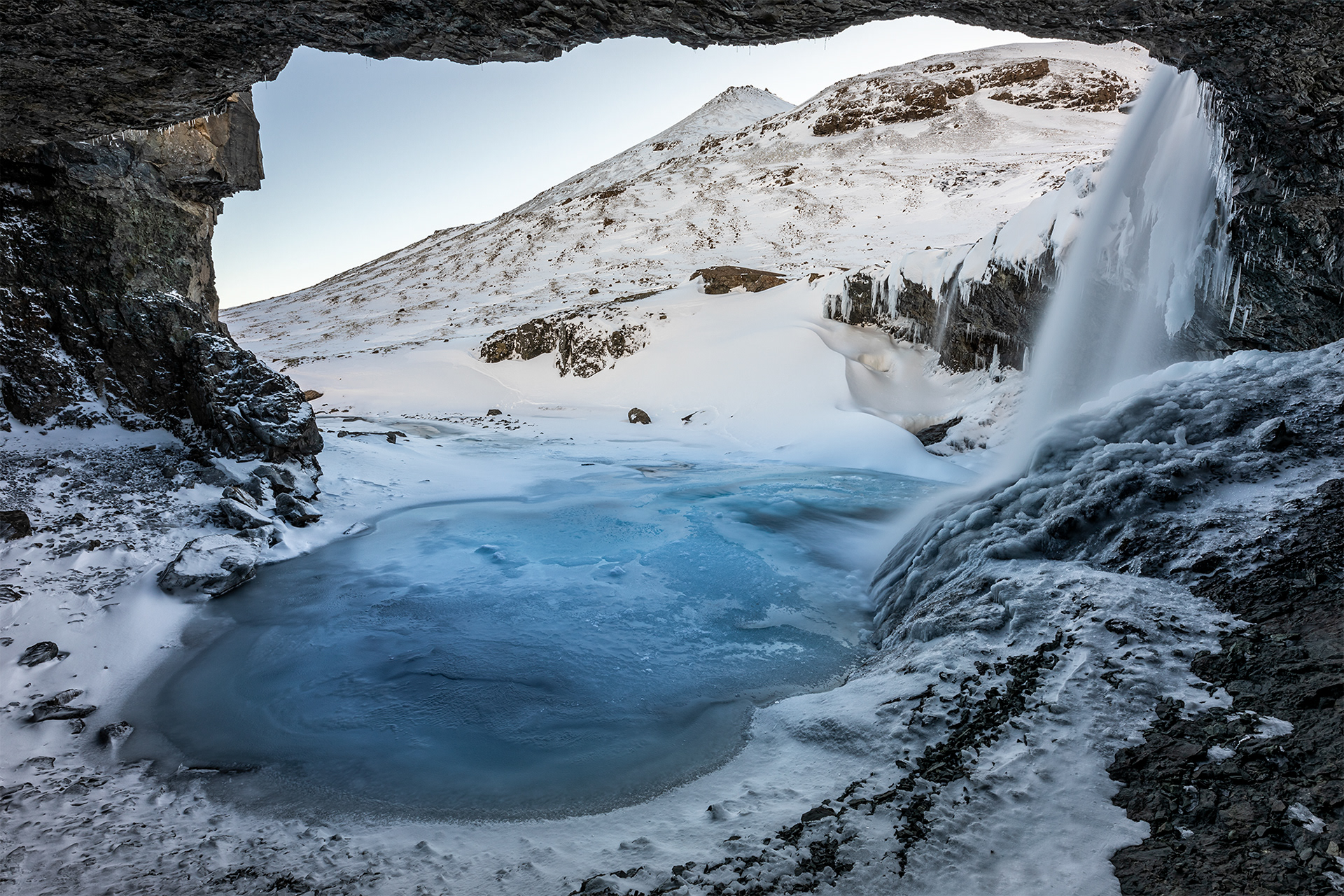 Skútafoss at winter