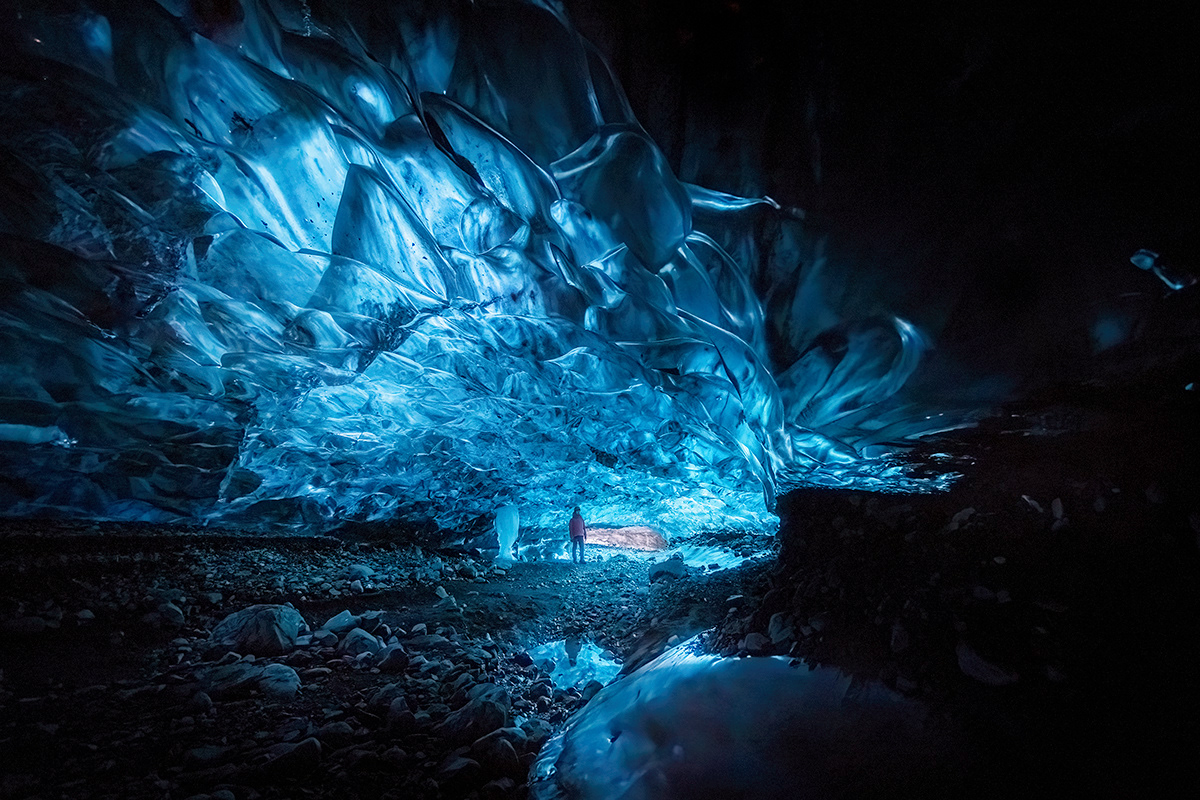 Saphire ice cave 2024