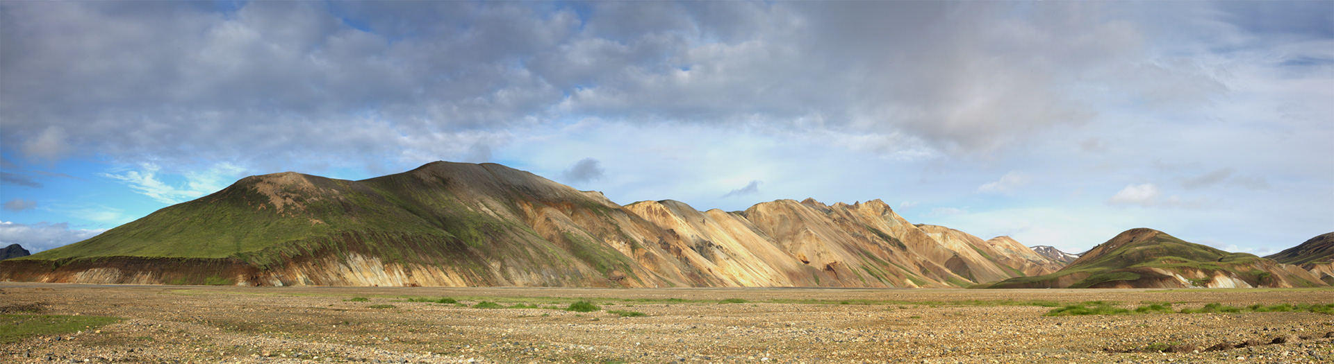 Pano of Jökulgil in Landmannalaugar