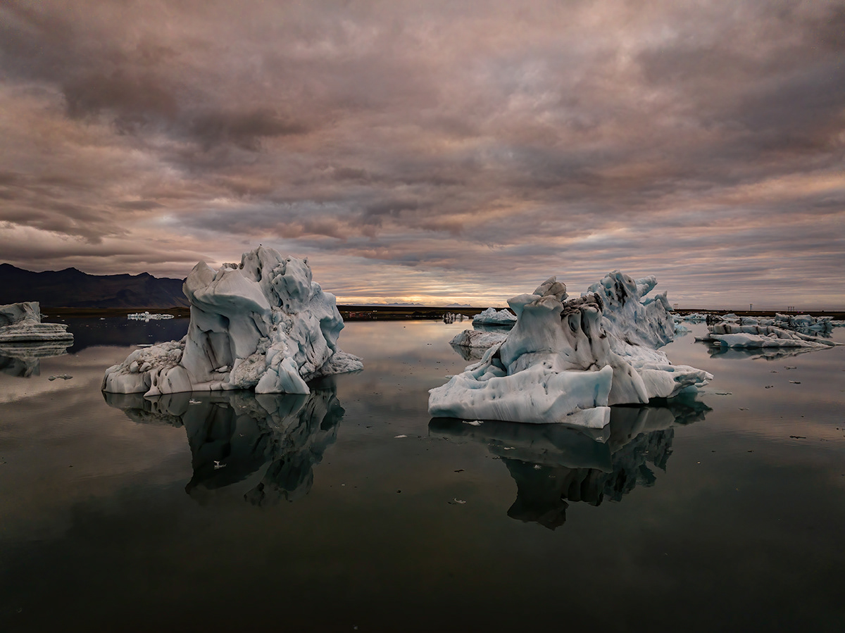 Drone shots from glacier lagoon
