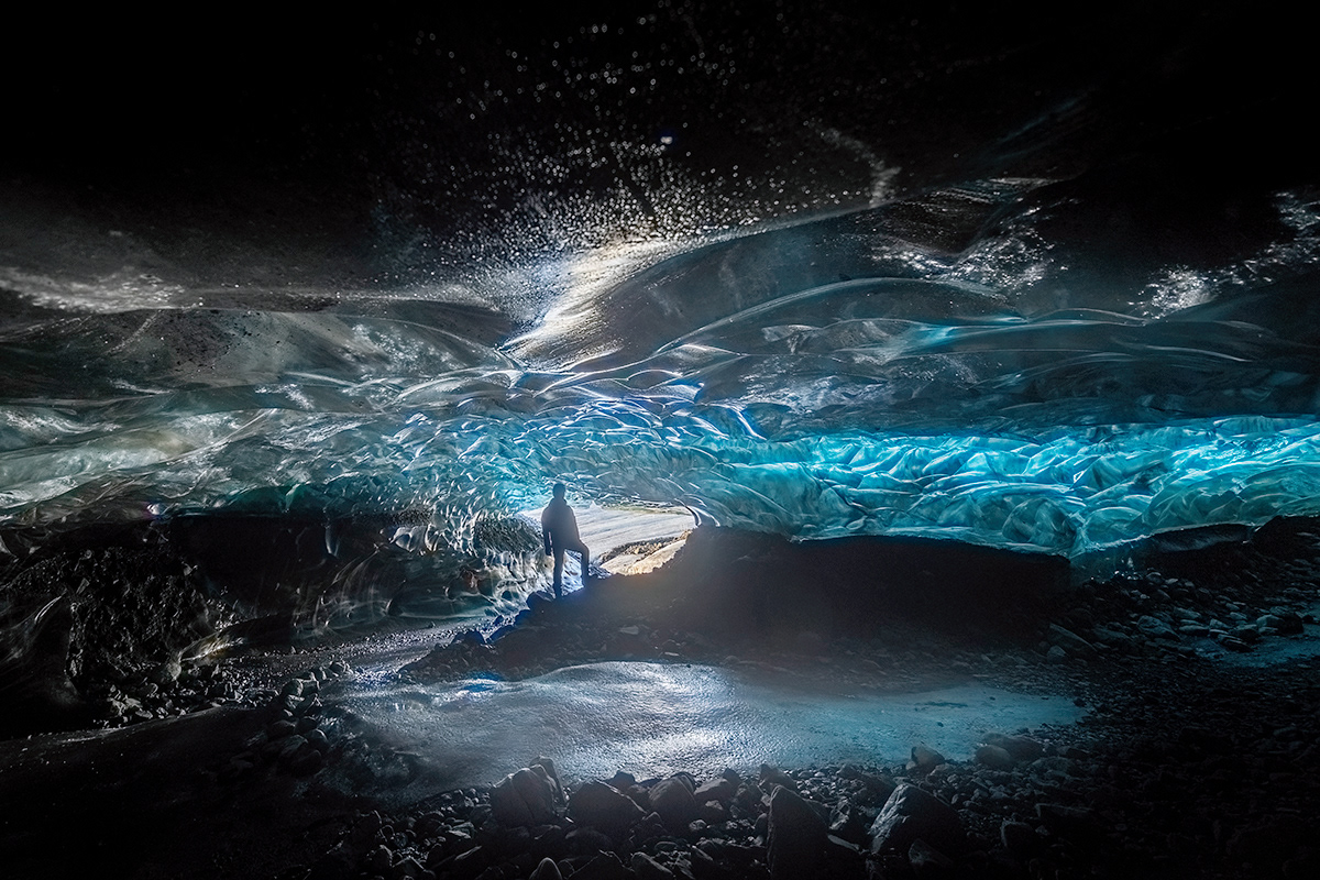 Saphire ice cave 2024