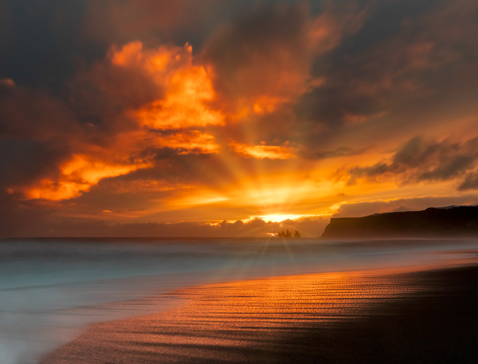 Sunset at Vík pillars
