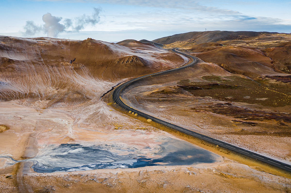 Passing through Námaskarð