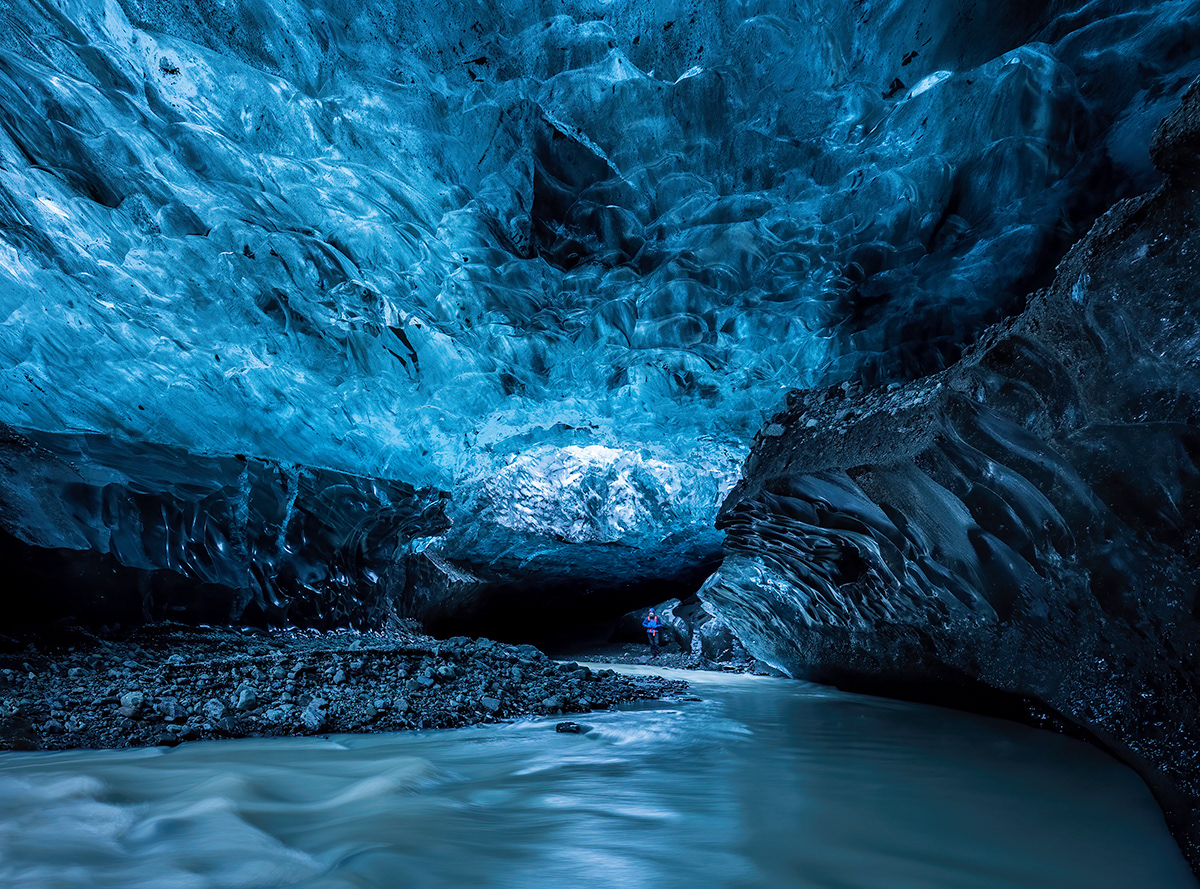Saphire ice cave